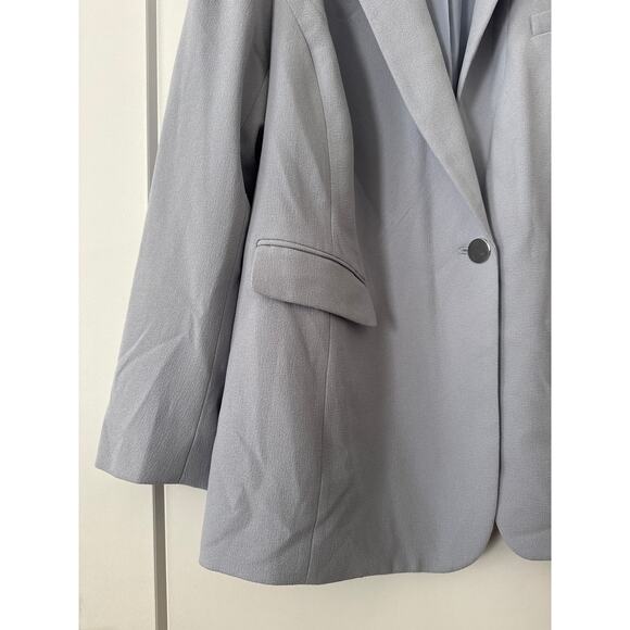 Bar III Plus Size Textured Crepe Single-Button Blazer 3X - Picture 8 of 12